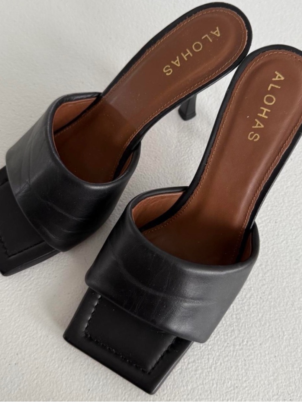 ALOHAS Black Leather Square-Toe Slide Mules